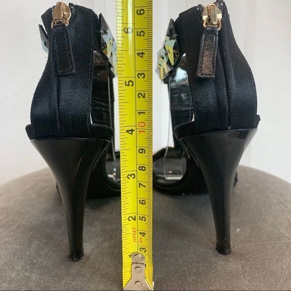 Gucci PINK & PURPLE IRIDESCENT JEWELED BLACK STRAPPY HEELED SANDAL Sz 6 rainbow - Picture 5 of 9